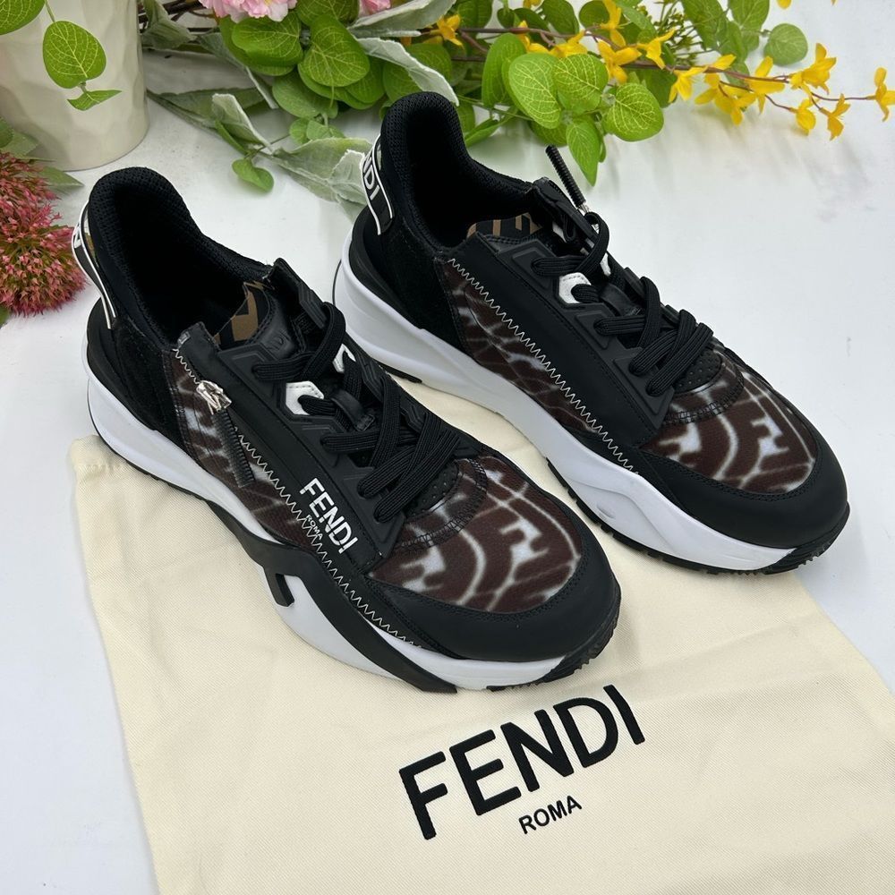 Women’s Fendi flow sneakers size 39 made in Italy